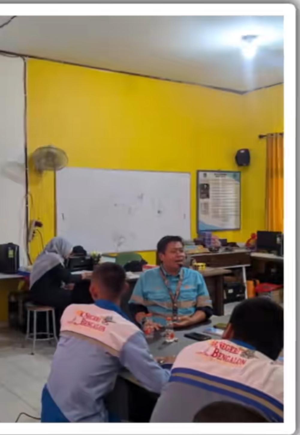 Momen Bersejarah: Head of Technology PT Darma Henwa Turun Gunung Mengajar di SMKN 1 Bengalon